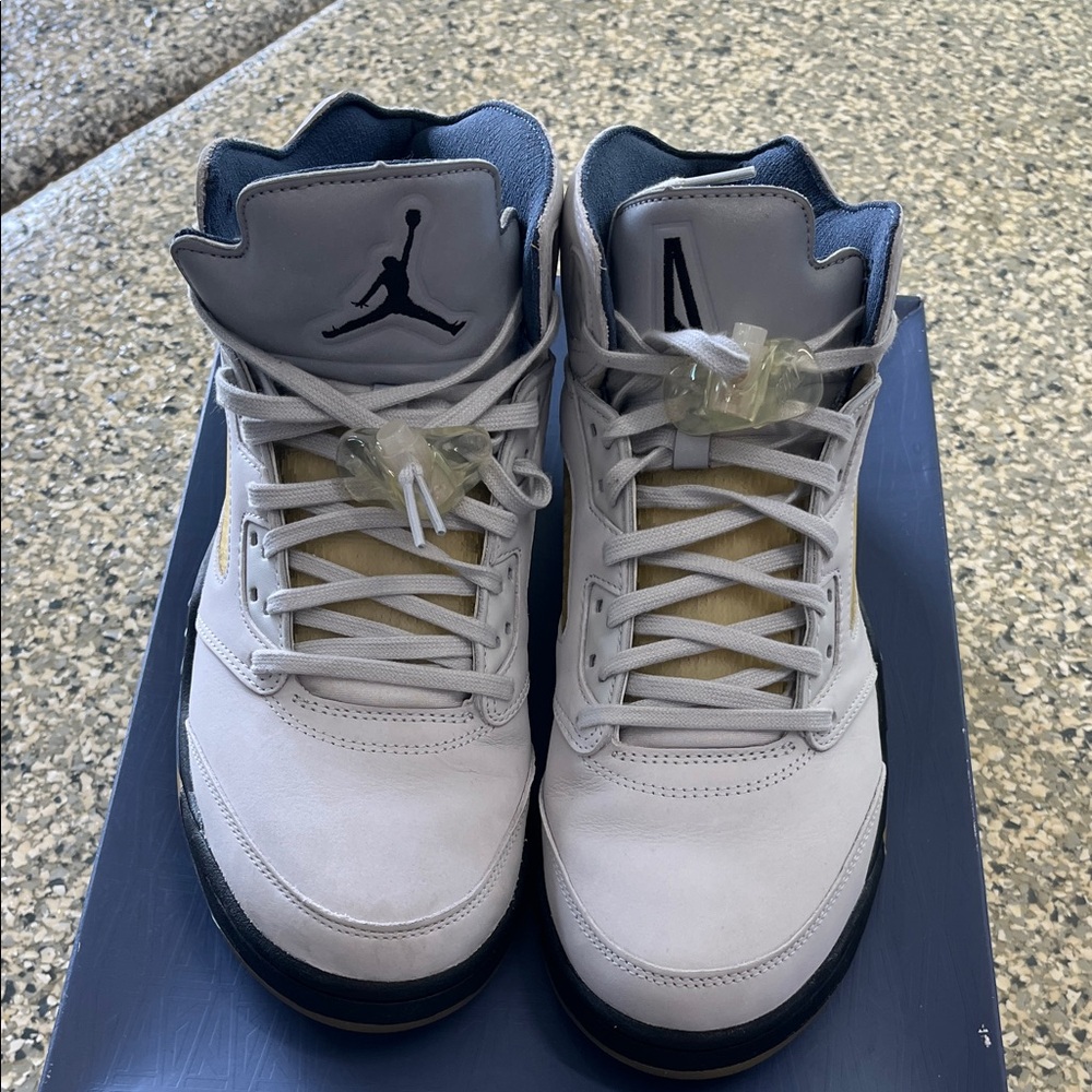 Jordan Men's White and Gray Sneakers